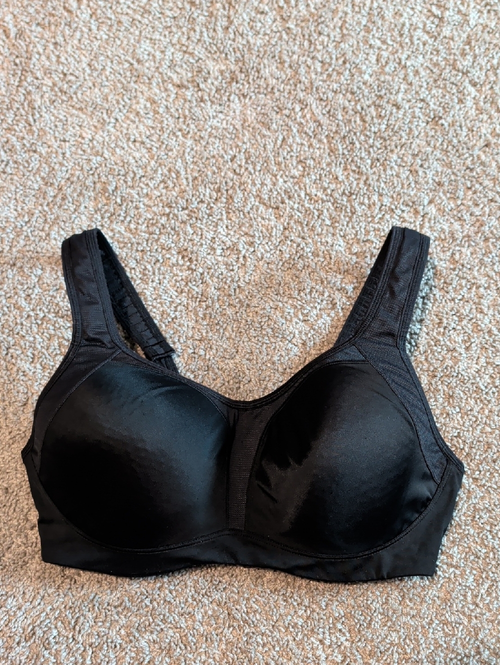 Black Full-Coverage Wireless Bra Size 38DD